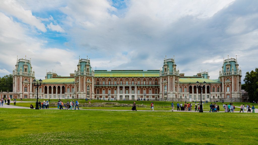 A ‘Monumental’ Visit to Moscow