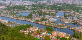 Romancing India’s Best Loved Lake – Dal Lake Romancing India's Best Loved Lake - Dal Lake