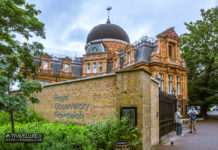 Royal Observatory Greenwich London The Royal Observatory, Greenwich, London. This building houses the original instruments used by the 1st Astronomer Royal, John Flamsteed. - Travelure ©