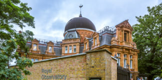 Royal Observatory Greenwich London The Royal Observatory, Greenwich, London. This building houses the original instruments used by the 1st Astronomer Royal, John Flamsteed. - Travelure ©