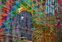 Adding mystique to glamour – Sydney show window Adding mystique to glamour - Sydney show window - Travelure ©