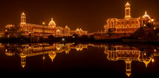 How to Shoot Illuminated Buildings How to shoot illuminated buildings - Travelure ©