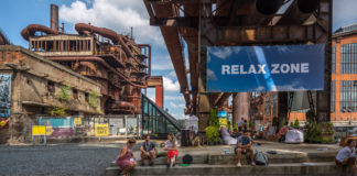 Shooting Architecture without Distortion Part-1 The only way to shoot any structure distortion-free is to keep the camera parallel to the ground. For that, you need a vantage that brings you up midway to the height of the building. But the ground realities do not always allow us to keep the camera parallel. - Shooting Architecture without Distortion Part-1 - Travelure ©