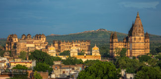 Orchha – The Hidden Gem A bird's eye view of the cenotaphs, Raja Ram Temple, and Chaturbhuj Temple - Travelure ©