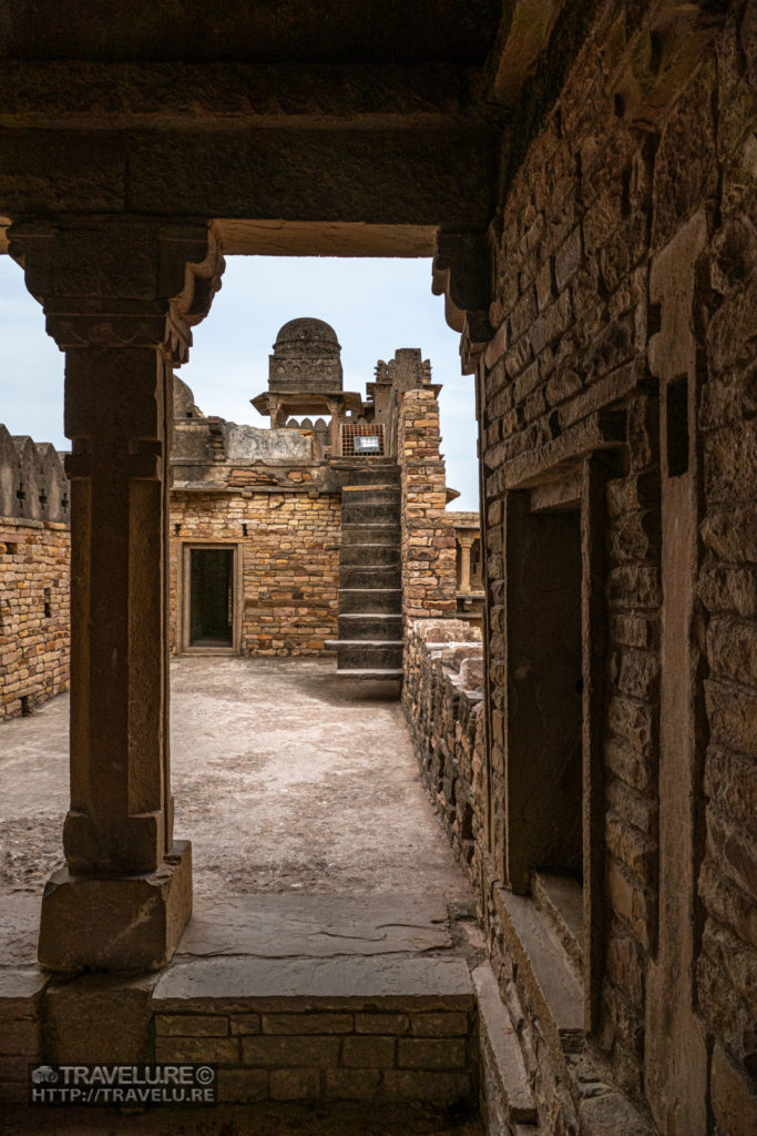 Kirti Durg first floor - Travelure ©