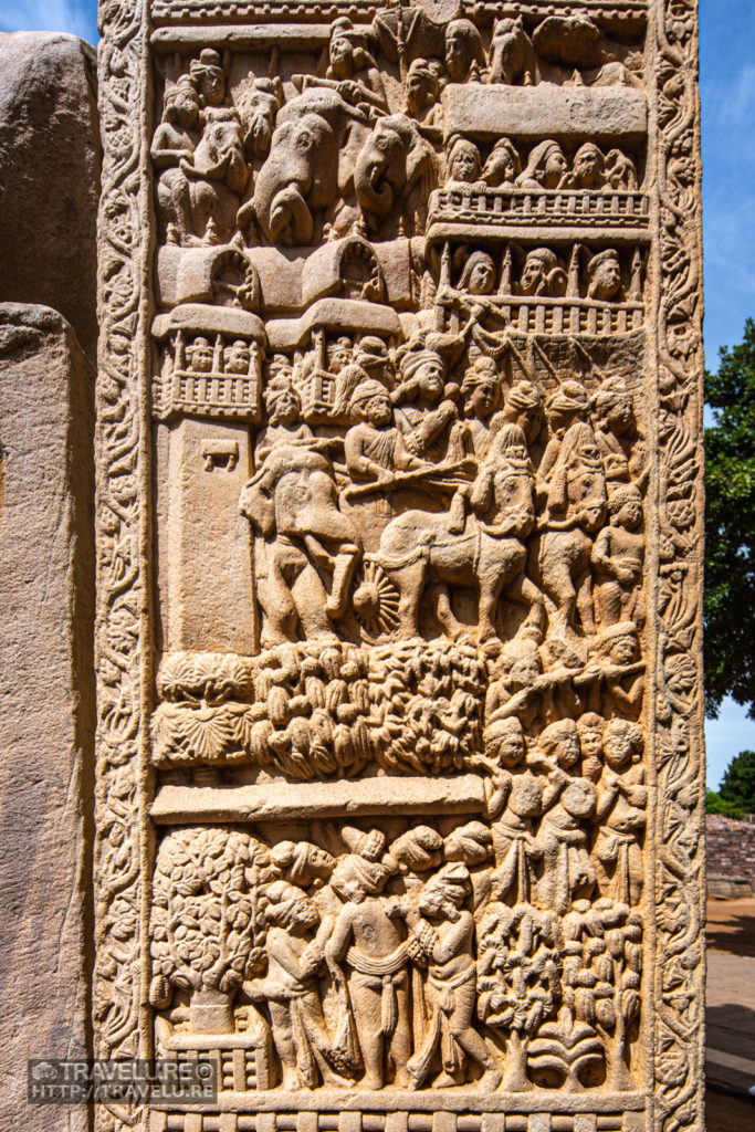 Details of carved panels on the Torana pillars - Travelure ©
