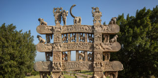 Sanchi and Udayagiri – Of Fables and Faiths Though the physical distance may not be much, their faiths distance Sanchi and Udayagiri. While Sanchi is a Buddhist holy place, Udayagiri was important for 3 strong cults of Hinduism - Vaishnavism, Shaktism, and Shaivism. - Sanchi and Udayagiri - Of fables and faiths - Travelure ©