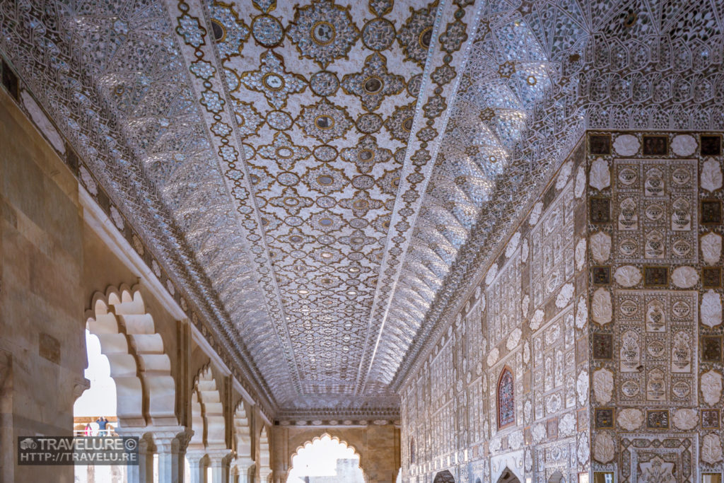 Another view of Sheesh Mahal - Travelure ©