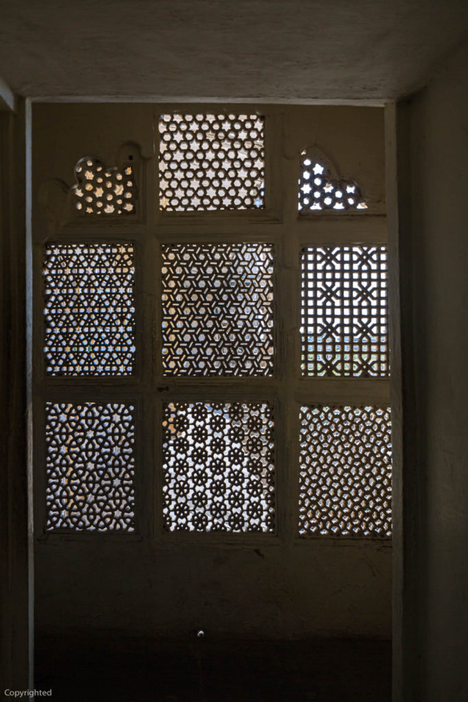 Elaborate latticework - Travelure ©