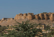 Jaisalmer Fort, Jaisalmer, Rajasthan As a living fort, it has seen a huge influx of tourists savouring pre-modernist lifestyle. They come to live like locals but seldom stay true to the cause. - Jaisalmer Fort, Jaisalmer, Rajasthan - Travelure ©