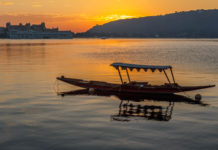 Udaipur City – An Oasis of Calm Grandeur Remember Panna Dhai - the legendary nanny of Mewar royals? She had sacrificed her child when Banbir, an illegitimate son of Prithviraj, came calling to kill the royal child? But for her, Udaipur would have not existed today. - Udaipur City – An Oasis of Calm Grandeur - Travelure ©