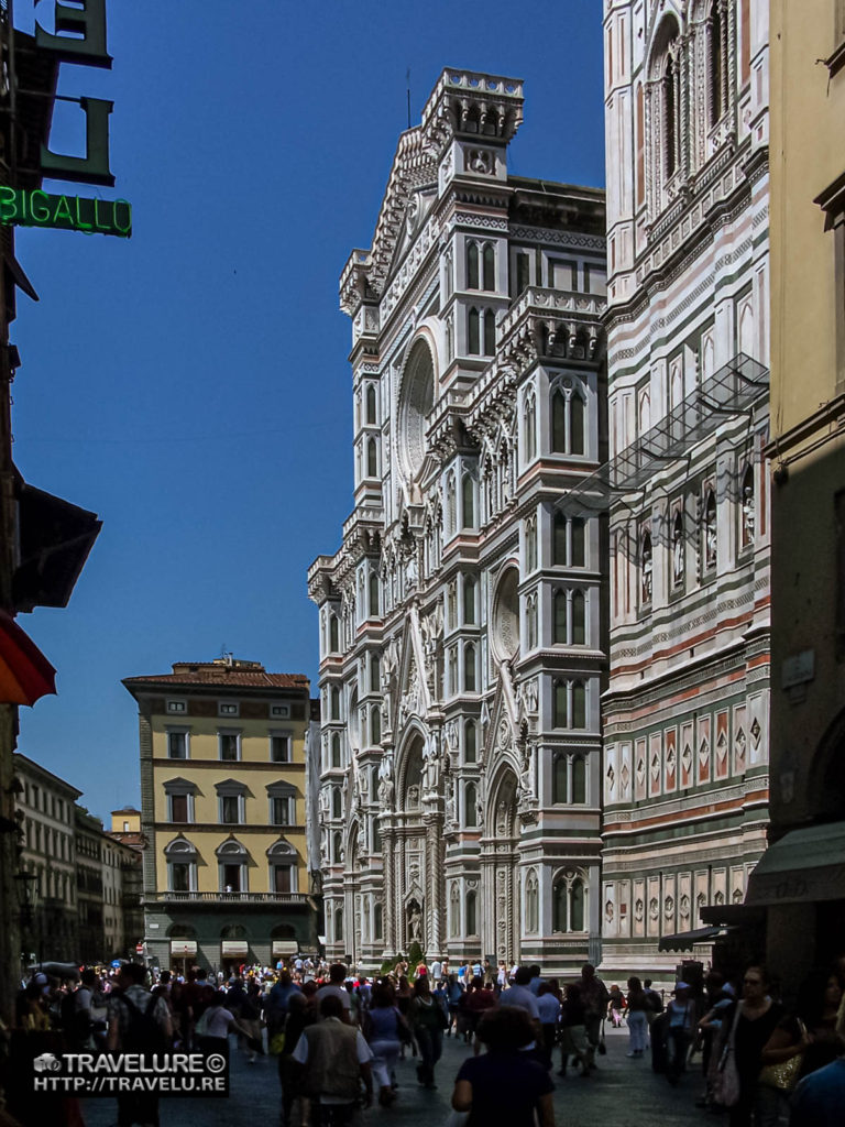 The marble facade of Cattedrale di Santa Maria del Fiore (Cathedral of Santa Maria del Fiore) - Travelure ©