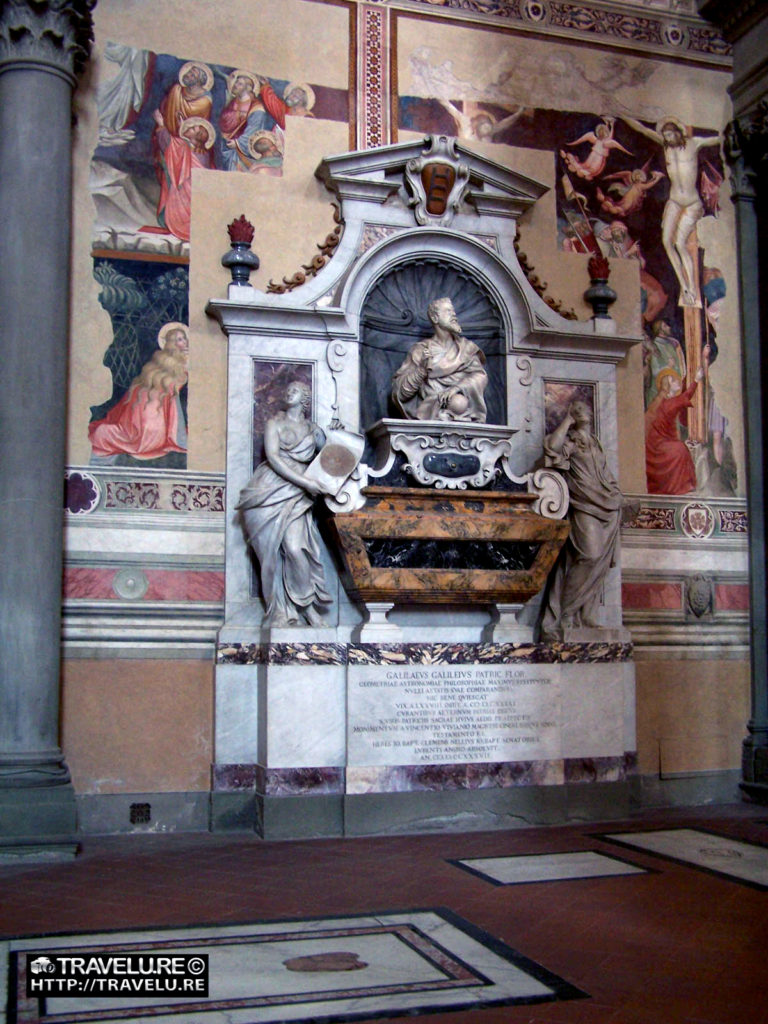 Galileo's Tomb in Santa Croce - Travelure ©