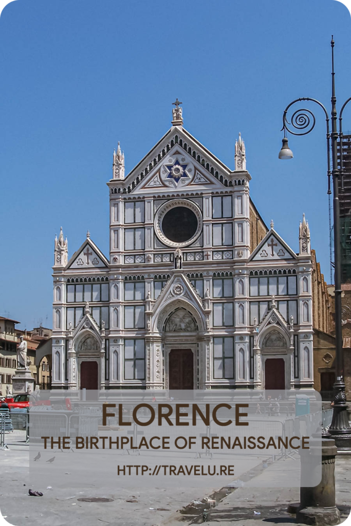 Florence has more. A lot more. Keep walking around this historic district, and at every turn, you will make an eye-popping discovery. Even walking the same route will throw up newer surprises you would have missed during your first or even second walk. - Florence - The Birthplace of Renaissance - Travelure ©
