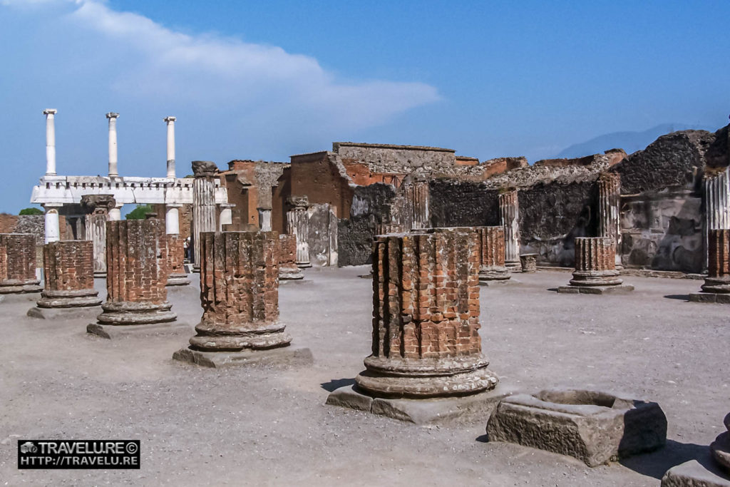 The unfinished film set - Travelure ©