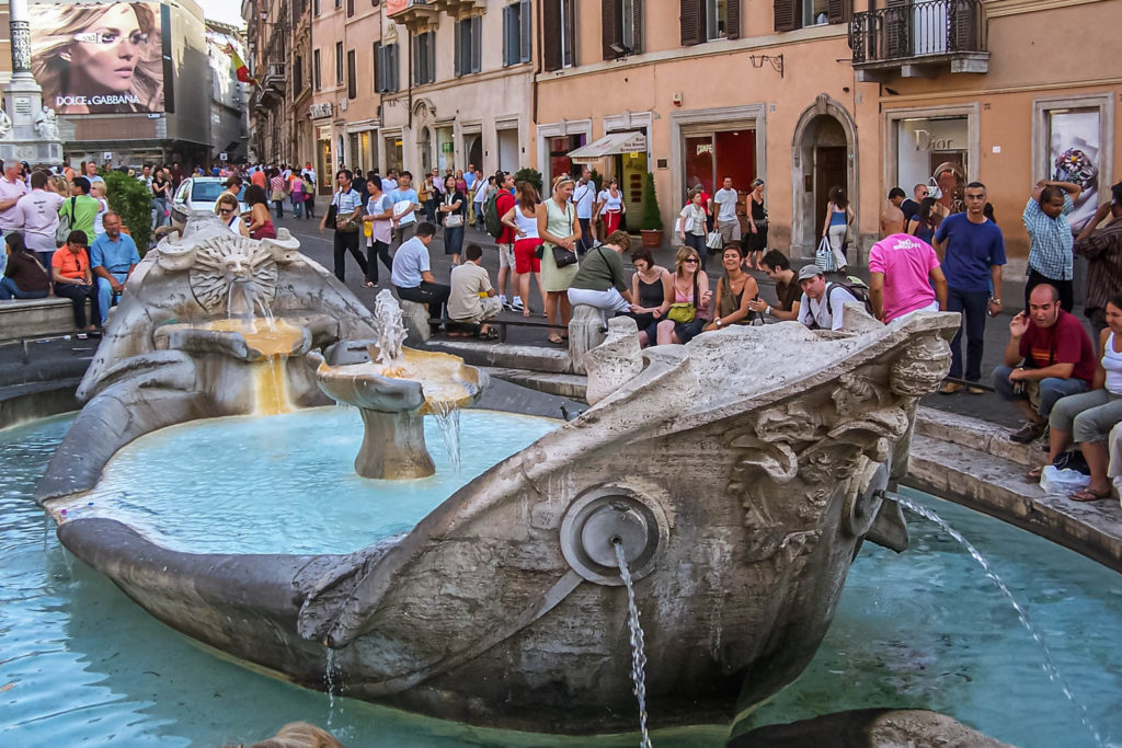 The Fontana Della Barcaccia (Fountain of the Boat) has a shape of a sinking ship - Travelure ©