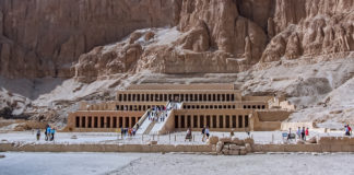 Luxor West Bank – A Bumper Crop of Heritage ...many significant sites litter the west bank. Like the valleys of kings and queens, the mortuary temple of Hatshepsut, and the colossi of Memnon. UNESCO inscribed them on its World Heritage List in 1979. - Luxor West Bank - A Bumper Crop of Heritage - Travelure ©