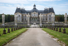 Chateau Vaux le Vicomte, Maincy, France Fouquet entertained the king in his lavish palace in 1661. While it impressed the king, just three weeks later Fouquet was arrested on the charges of treason. - Chateau of Vaux-le-Vicomte, Maincy, France - Travelure ©