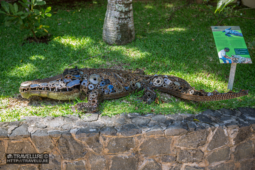 Even the statues and installations in La Vanille Reserve des Mascareignes are true to the theme - crocodiles! - Travelure ©