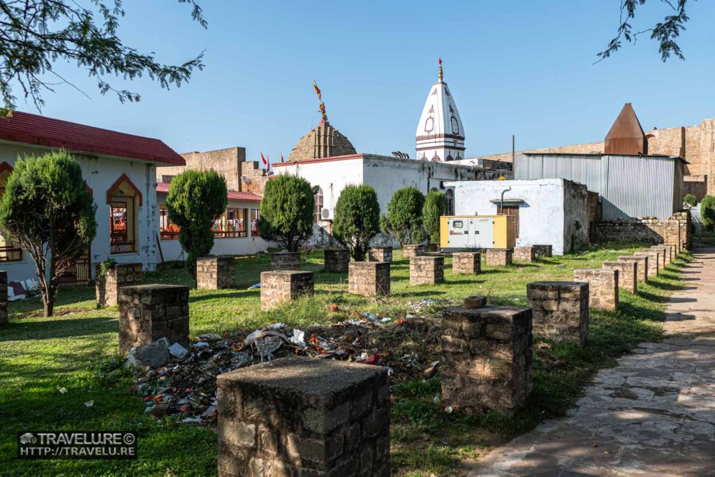 Baawe Waali Maata temple inside Bahu Fort - Travelure ©