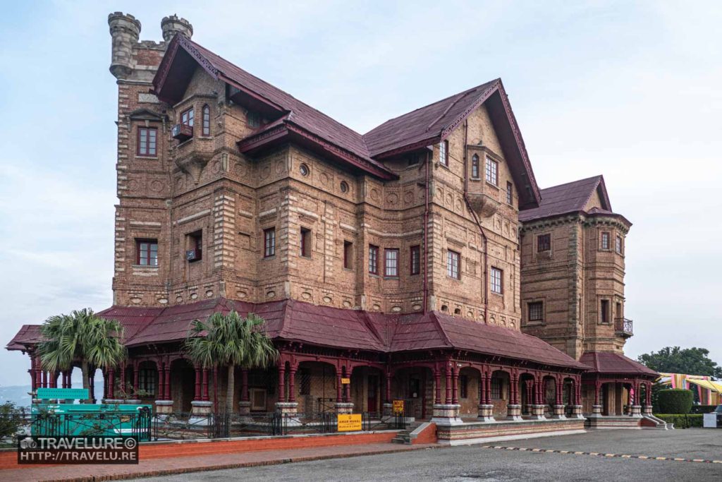 A French chateau-like Amar Mahal - Travelure ©