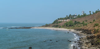 Walk, Hike, Sail, or Drive – Just Say, ‘Hello Outdoors!’ So, why does it hold attraction for anyone? For hikers and climbers, the fort provides a climb of almost 2000 ft in a short 2.7-km. trek! - Walk, Hike, Sail, or Drive - Just Get Outdoors! - Travelure ©