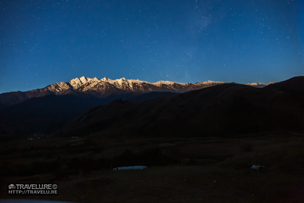 Moonlit peaks on a starry winter evening at Mechuka - Travelure ©
