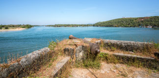 Hunt for Heritage in Goa – Part 2 In the Portuguese era, the residents here had to paint the houses every year after monsoons. This tradition continues giving the area a vivid Portuguese palette! - Hunt for Heritage in Goa - Part 2 - Travelure ©