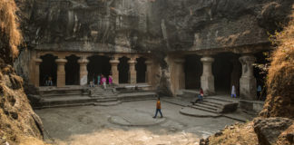 Elephanta Caves – Mumbai’s First UNESCO Site A couple of British archeologists reassembled it in 1914, and now the grand pachyderm sits at Bhau Daji Lad Museum in Byculla, with its more famous neighbour, the Jijamata Udyan or the Byculla Zoo. - Elephanta Caves - Mumbai’s First UNESCO Site - Travelure ©