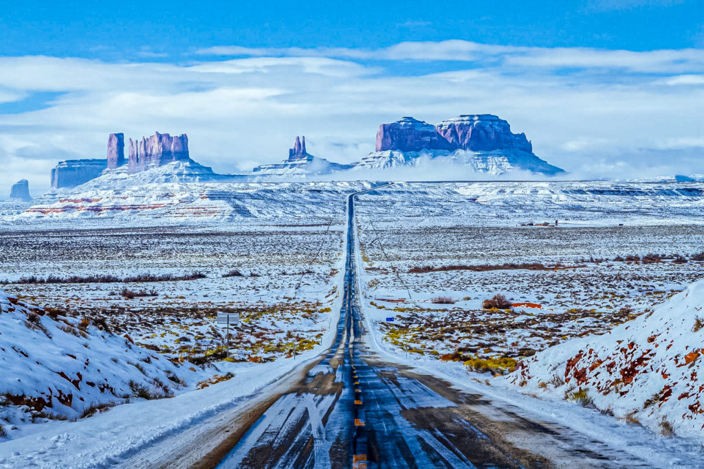 This shot from the Monument Valley reflects Scott's love for the outdoors! - Travelure ©