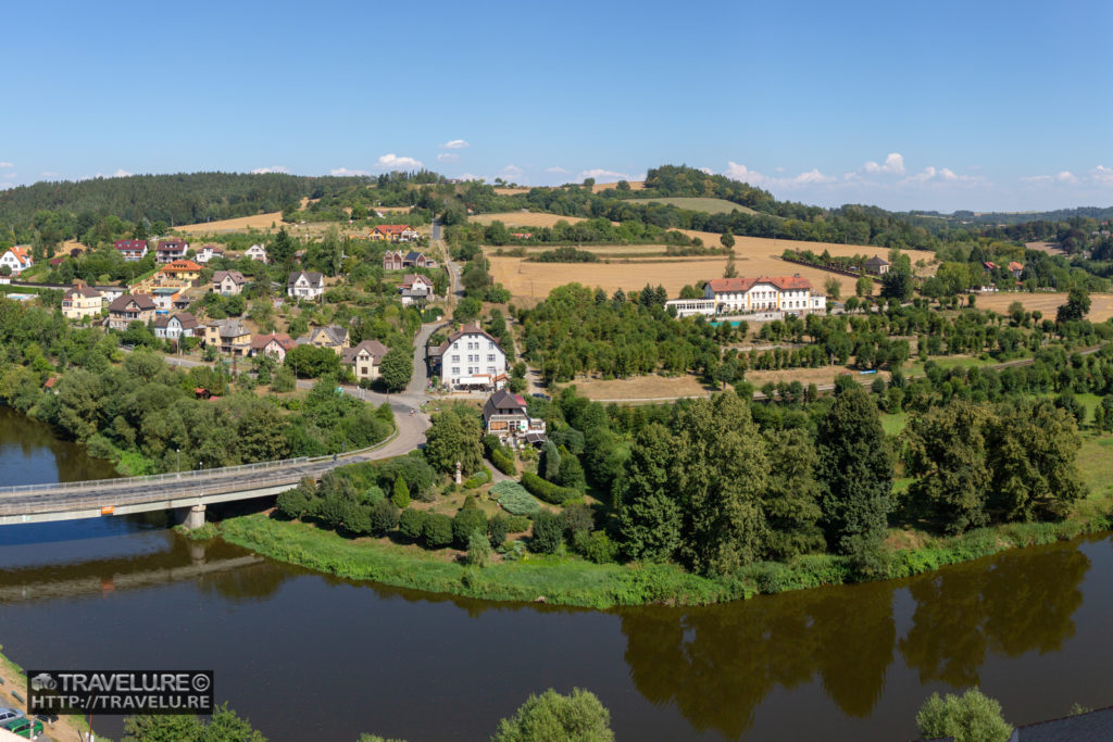 The view of the town across River Sazava - Travelure ©