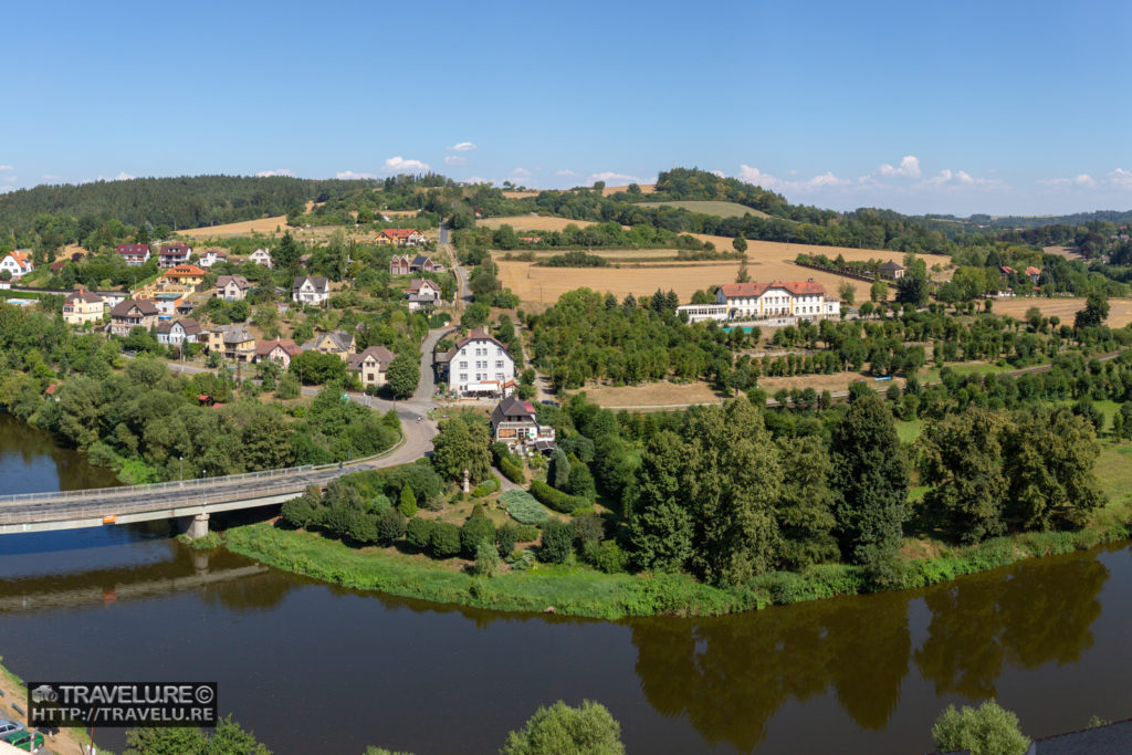 The view of the town across River Sazava - Travelure ©