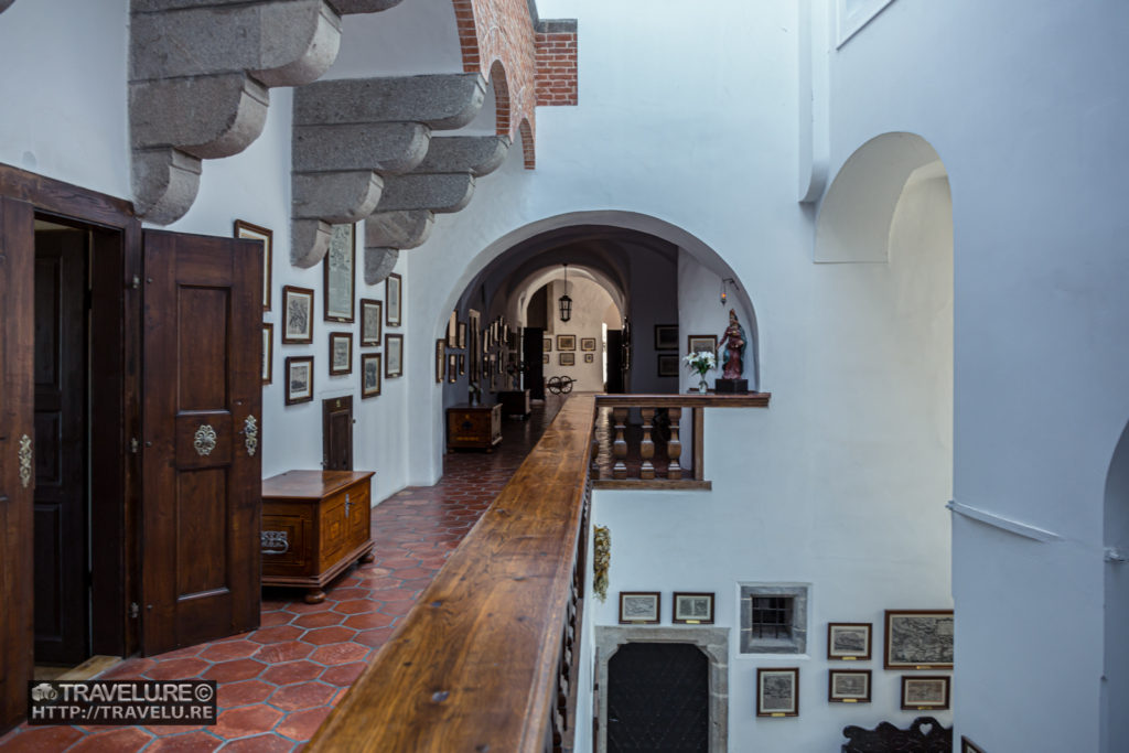 Rich display of art visible across the castle - Travelure ©