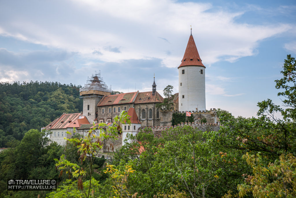The impressive facade of Krivoklat Castle - Travelure ©