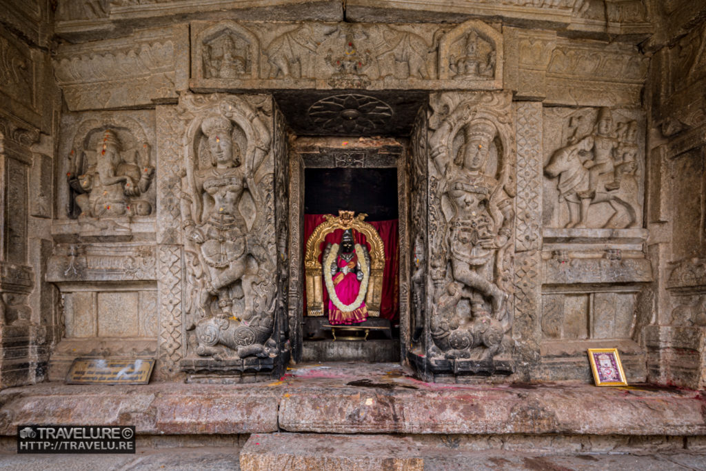 Inside one of the smaller shrines - Travelure ©