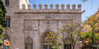 Silk Exchange, Valencia – Medieval Hub of Power and Wealth It was a simple reminder for the traders to be good christian and trade with honesty, so they remain prosperous. - Silk Exchange, Valencia - Medieval Hub of Power and Wealth - Travelure ©
