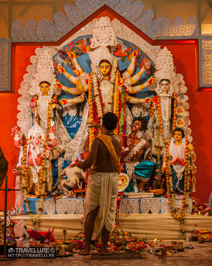 Durga idol inside a pandal - Travelure ©