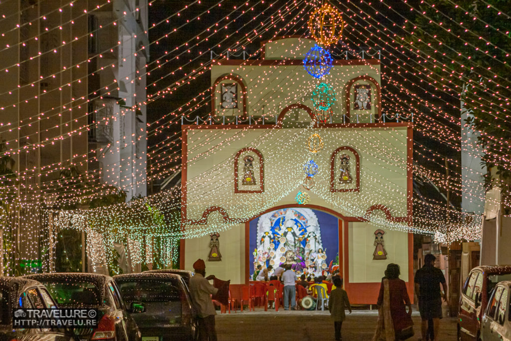 Illuminated approach to a pandal - Travelure ©