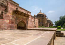 Khusro Bagh Allahabad – A Lesser-Known Chapter of Mughal History Little did I know then that I was visiting a lesser-known chapter from the history of the Mughal Dynasty - Khusro Bagh Allahabad - A Lesser-Known Chapter of Mughal History - Travelure ©